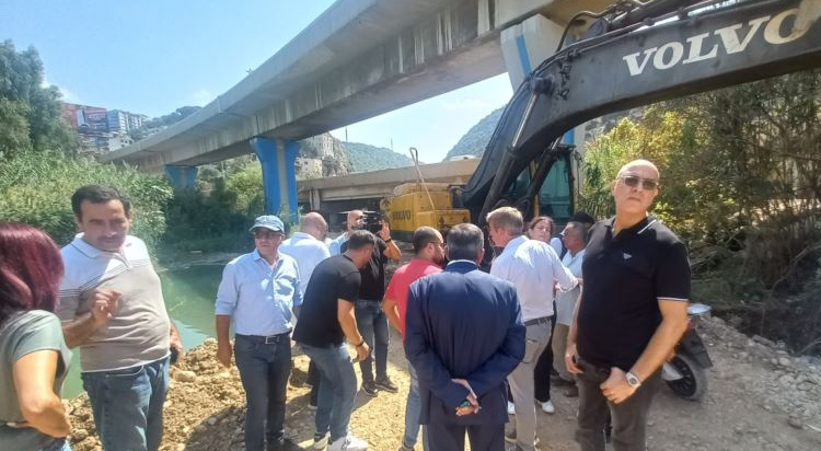 فياض: نناضل في سبيل زيادة التغذية بالكهرباء وبواخر “الغاز اويل” تصل بين اليوم والغد