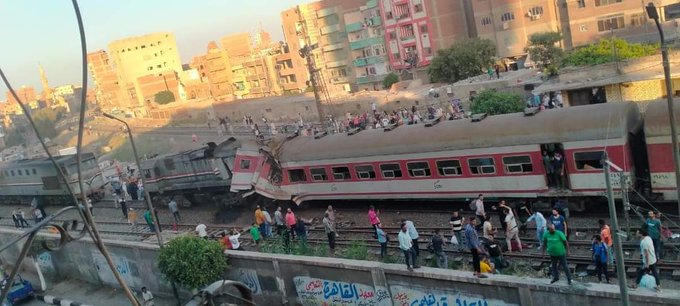 بالصور- تصادم قطارين بمحافظة الشرقية في مصر وسقوط عدد من الإصابات