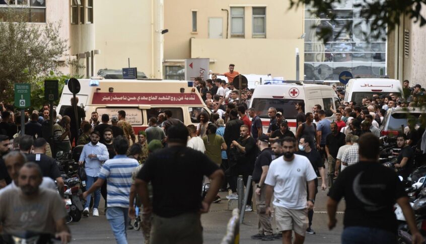 الهلال الأحمر الإيراني: إخلاء جرحى بانفجار أجهزة الاتصال من بيروت إلى طهران