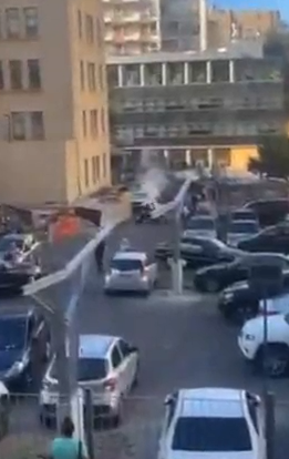 بالفيديو: انفجار جهاز داخل سيارة قرب الجامعة الأميركية