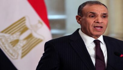 الخارجية المصرية: القاهرة تدعو لتبني عملية سياسية شاملة في سوريا دون إملاءات أو تدخلات خارجية