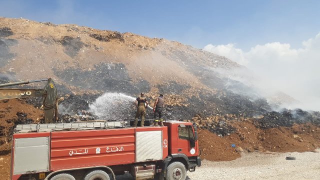 بالصور: انتهاء عمليات الاطفاء في مطمر النفايات في برج حمود