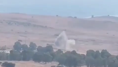 بالفيديو: اللحظات الأولى لسقوط صاروخ في منطقة عميعاد جنوب صفد