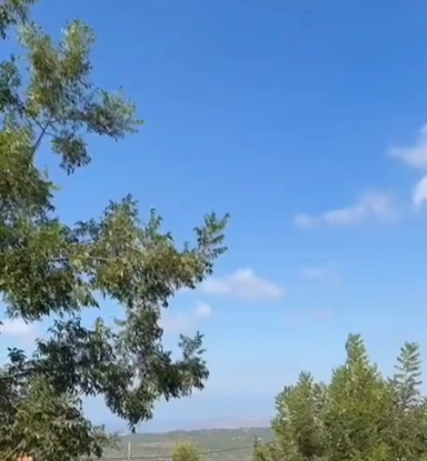بالفيديو: لحظة سقوط صواريخ شمال فلسطين المحتلة عقب إطلاق صلية صاروخية من لبنان