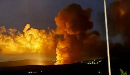 جيش العدو: نحو 20 طائرة حربية شاركت في الهجوم على الحديدة باليمن