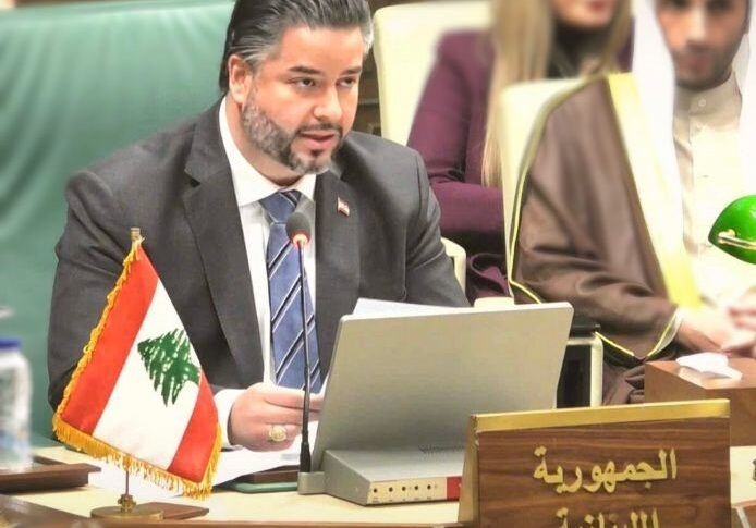 وزير الاقتصاد من القاهرة: لبنان يئنُّ اليوم تحت سلسلة من الأزمات ولا يزال لغاية تاريخه في أفق مسدود