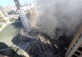 خاص “المدى”  هل تُرمى الأنقاض في الكوستابرافا على غرار 2006؟  هدم الأبنية المتصدّعة في الغبيري .. بعد وقف الحرب