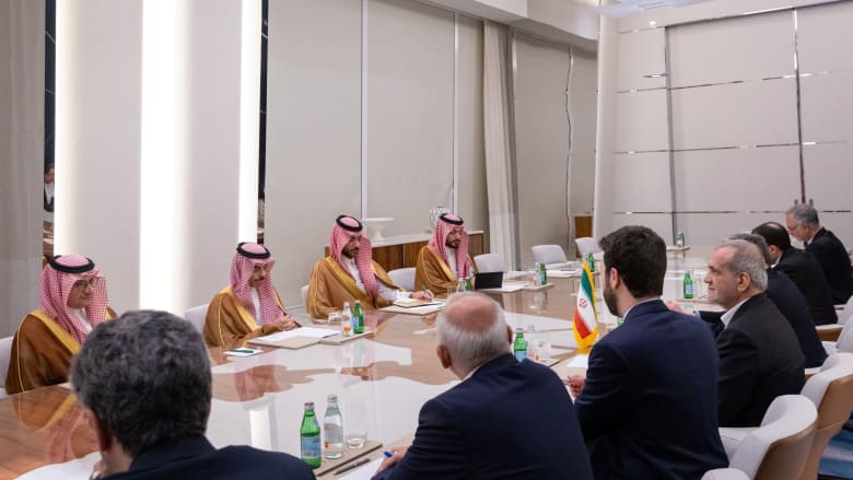 ماذا دار في لقاء بزشكيان – بن فرحان في قطر؟