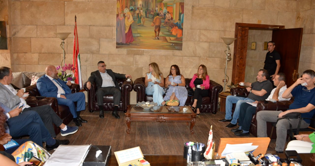وزير الشؤون تابع مع محافظ الشمال موضوع النزوح