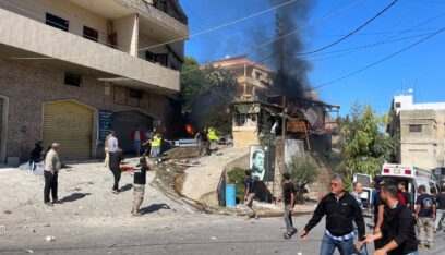 شهيدان و6 اصابات بغارة من مسيرة على مقهى يتجمع به الشبان في بلدة الخرايب