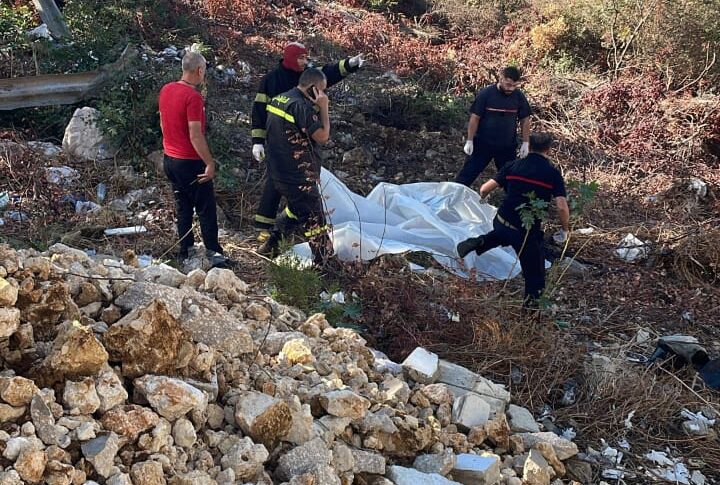بالفيديو والصور: شهيدان بغارة معادية استهدفت سيارة رباعية الدفع على اوتوستراد ساحل علما