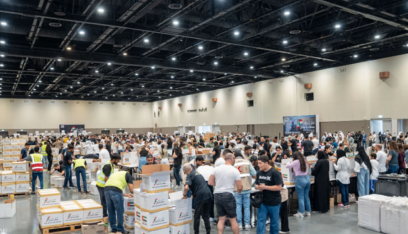 حملة “الإمارات معك يا لبنان” تجمع 200 طن من المواد الإغاثية