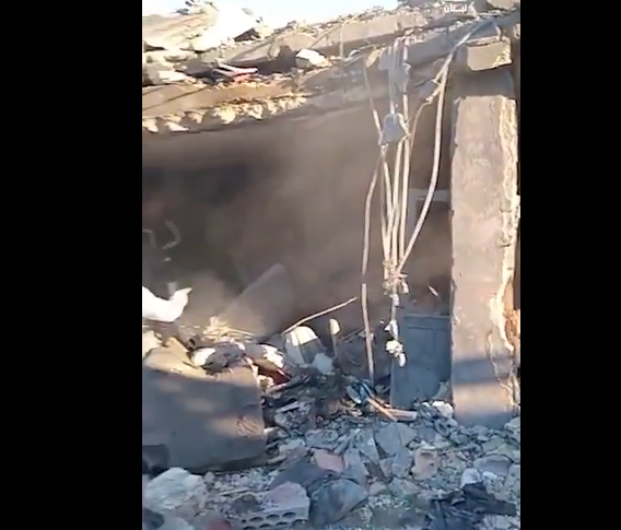 بالفيديو: دمار كبير جراء الغارة المعادية ليل أمس على منطقة الجناح