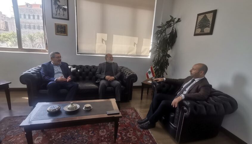 الخارجية والمغتربين تستدعي القائم بأعمال السفارة الايرانية لدى لبنان