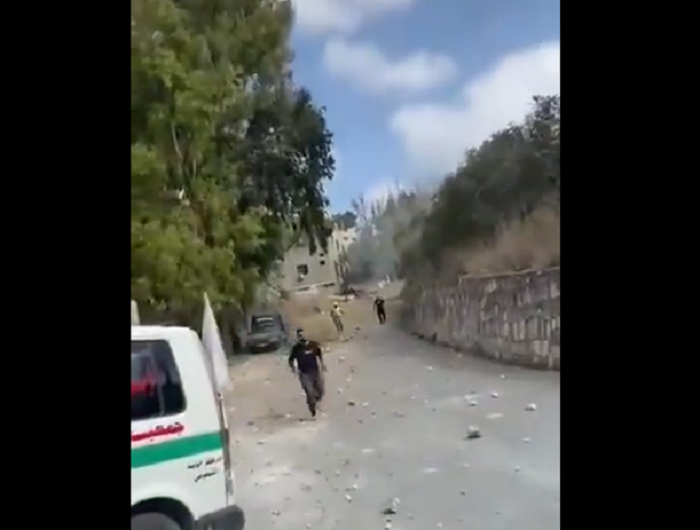 بالفيديو: الحزام الناري أثناء تشييع شهداء في بلدة جويا