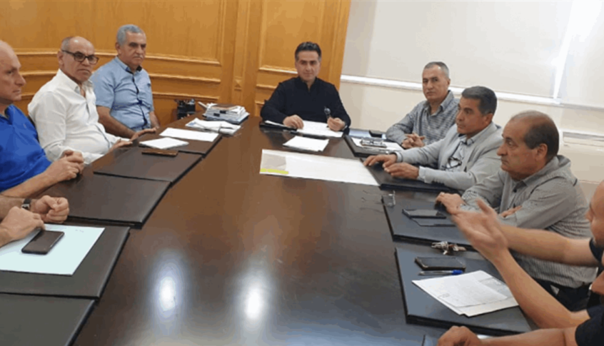 وزير الأشغال يتابع جهوزية صيانة الطرق لموسم الأمطار والثلوج