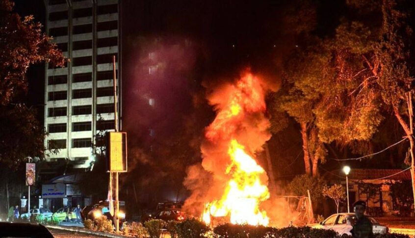 استهداف منذ قليل في دمشق قرب السفارة الايرانية (بالفيديو)