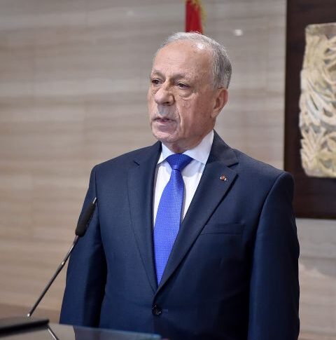 وزير الدفاع يوضح خلفية توقيعه اليوم لمرسوم تعيين العميد حسان عوده رئيسا للأركان في الجيش