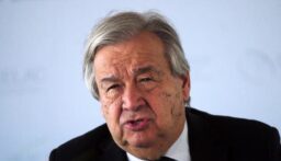 غوتيريش: على إسرائيل التزامات واضحة بموجب القانون الدولي ويجب عليها معاملة المدنيين بإنسانية مع احترام كرامتهم