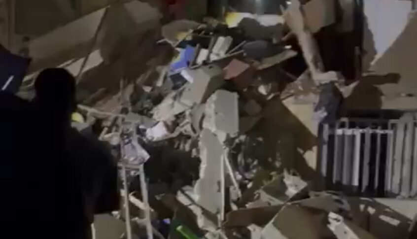 بالفيديو: غارة معادية تستهدف مبنى في منطقة الشياح ووقوع اصابات