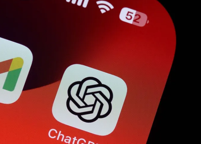 ChatGPT يتفوق على Google Chrome في عدد المستخدمين