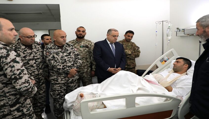 البيسري عاد الجرحى العسكريين: نشيد بتضحياتكم