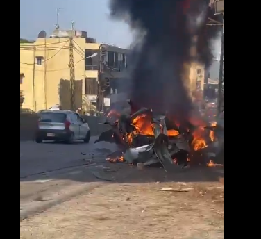 استهداف سيارة بمسيّرة معادية على طريق الجمهور
