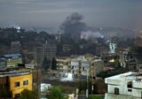 غارة جوية دمرت بالكامل مجمعا تجاريا وسط مدينة النبطية