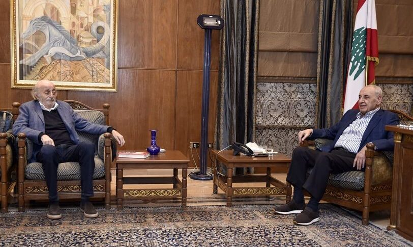 بري تابع التطورات والمستجدات السياسية والميدانية وملف النازحين خلال لقائه وليد جنبلاط