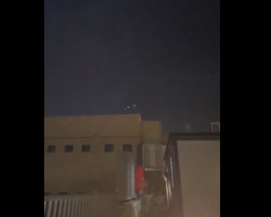 بالفيديو: مروحيات عسكرية معادية تلاحق طائرة مسيّرة أُطلقت من لبنان وتفشل في إسقاطها