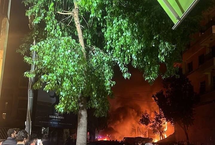 الميادين: العدوان الإسرائيلي استهدف مبنى وسيارة في منطقة مار الياس