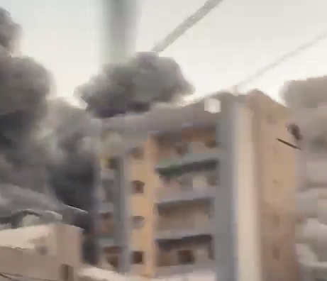 بالفيديو: لحظات مرعبة جراء الغارة المعادية التي استهدفت منطقة الشياح