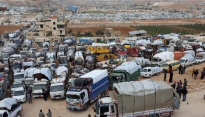 نقل النازحين السوريين إلى مخيمات في البقاع وعكار