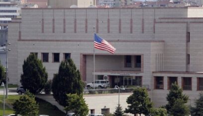 السفارة الأميركية في دمشق: مسؤولون ناقشوا مع السلطات مواصلة قتال داعش ومنع عودة إيران