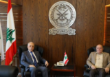 وزير الدفاع عرض ورئيس الإتحاد العمالي العام لاخر للمستجدات