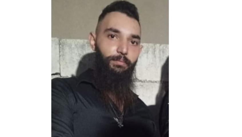 تعميم صورة مفقود غادر مكان إقامته في باب الرمل ولم يَعُد
