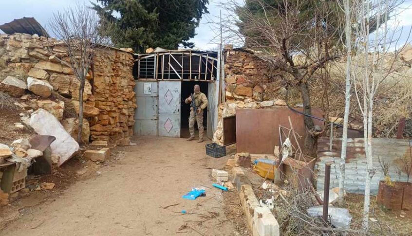 بالصور: الجيش يتسلم مركزًا سابقًا للجبهة الشعبية لتحرير فلسطين – القيادة العامة في بلدة قوسايا – زحلة
