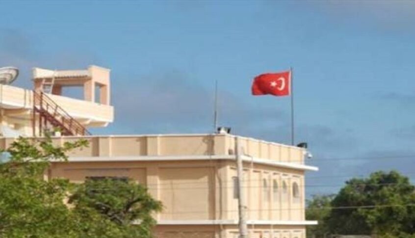 السفارة التركية: وحدات صحية للنازحين داخلياً المقيمين في المدارس جنوبًا