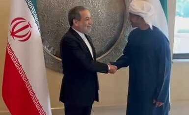 وزير الخارجية الإماراتي يستقبل نظيره الإيراني ويبحث معه التطورات الإقليمية الراهنة