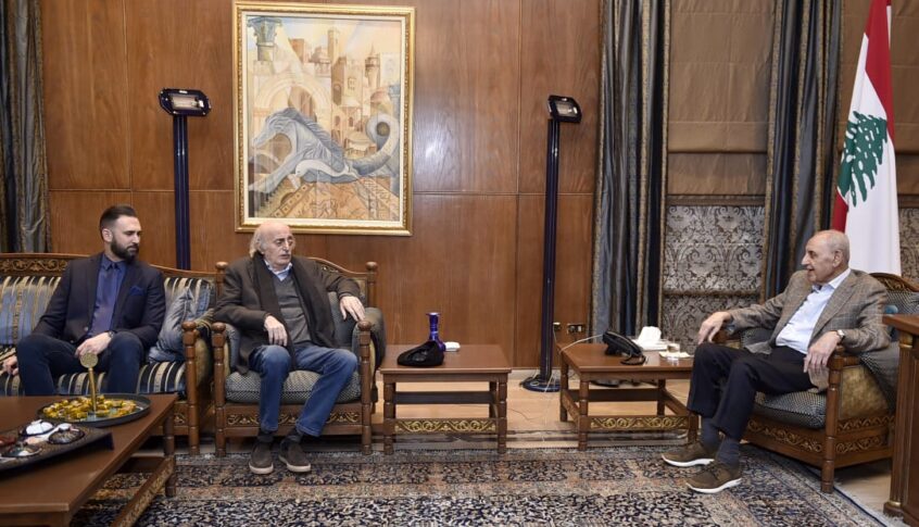 جنبلاط من عين التينة: شددت مع بري على ضرورة انتخاب رئيس في التاسع من كانون الثاني