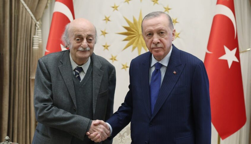 جنبلاط في أنقرة بعد دمشق… وأردوغان يبدي إسعداد تركيا الكامل لدعم لبنان