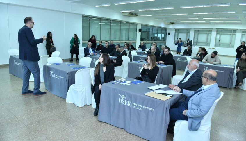 جامعة الروح القدس نظمت ورشة عمل حول إعادة إعمار الجنوب بهدف تطوير استراتيجية مستدامة وفعالة للتعافي بعد الحرب(بالصور)