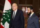 ميقاتي: بات ملحا اليوم لمصلحة البلدين معا معالجة ملف النازحين السوريين في لبنان الشرع: لبناء علاقة ايجابية بين الشعبين اللبناني والسوري مبنية على احترام الدولتين وسيادتهما