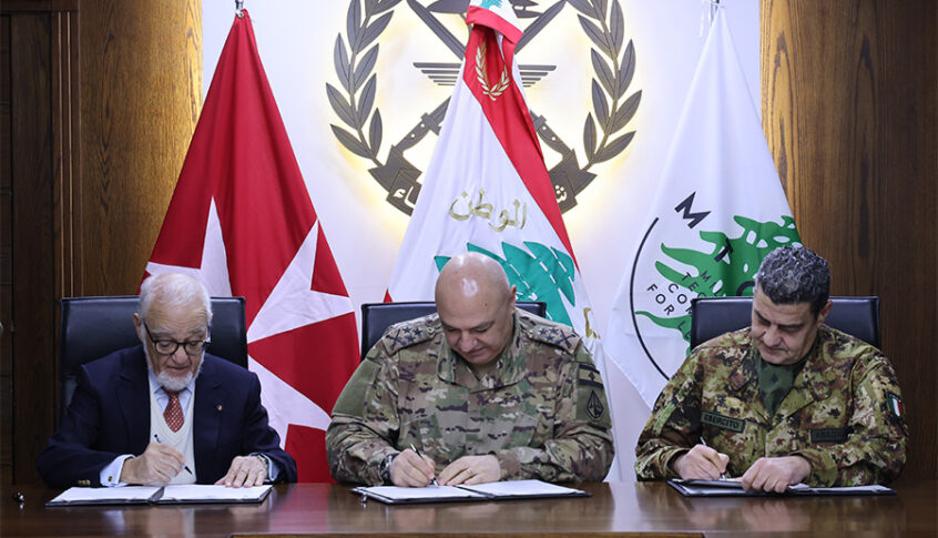 قائد الجيش يستقبل ممثل اللجنة الفنية العسكرية للبنان ورئيس جمعية فرسان مالطا اللبنانية ويوقّع مذكرة تفاهم