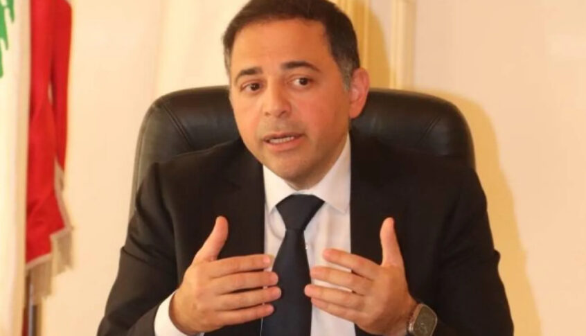 منصوري: سعر صرف الليرة اللبنانية مستقر… ولا اقتصاد بلا مصارف