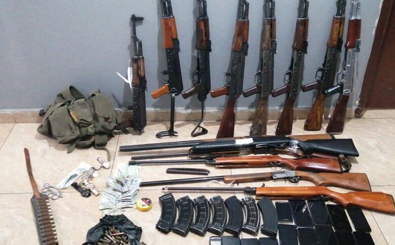 الجيش: عملية دهم وتوقيف ٨ أشخاص في مناطق مختلفة ضمن إطار التدابير الأمنية