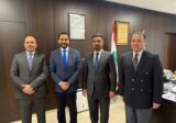مدير عام الاقتصاد والتجارة يلتقي وكيل التجارة العراقي لتعزيز العلاقات الثنائية
