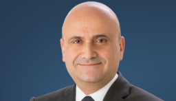 ابي رميا يطالب بانعقاد جلسة لمجلس النواب مخصصة للاطلاع على خطة الحكومة لإعادة النازحين السوريين إلى بلادهم