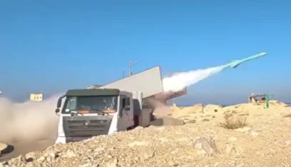 الحرس الثوري الإيراني يطلق صواريخ موجهة بالذكاء الاصطناعي