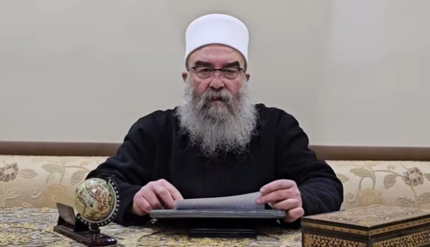 الهجري لتلفزيون سوريا: تسليم السلاح وحلّ الفصائل في السويداء مرتبط بوجود جيش سوري
